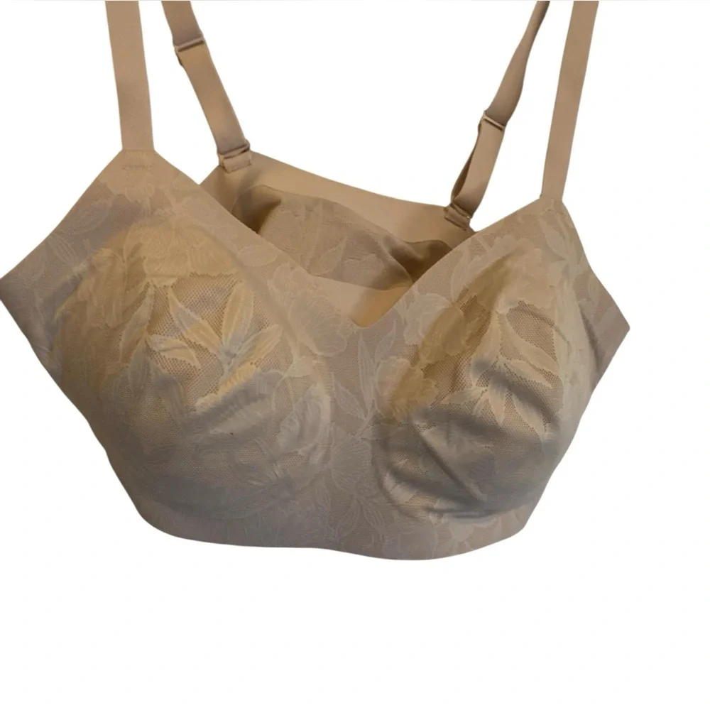 NWT Athleta ritual lace adjustable bra TAN Size L